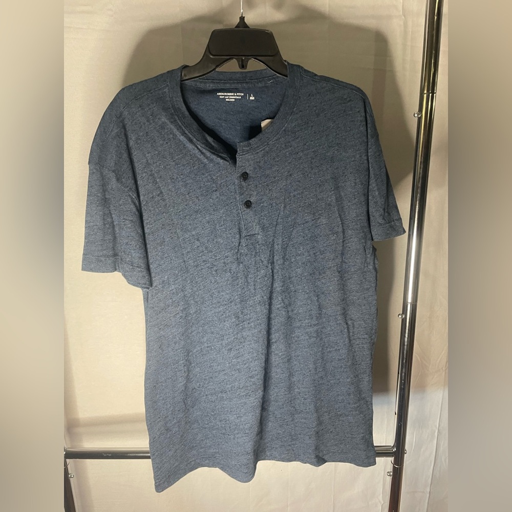L Abercrombie and Fitch Soft and Essentials Relaxed T Shirt Henley button